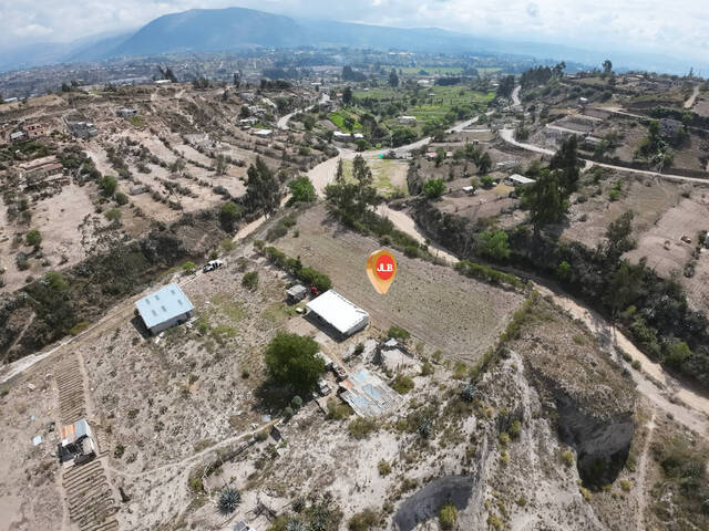 #35 - Terreno para Venta en Latacunga - X